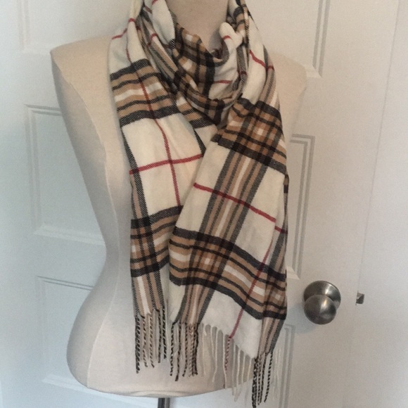 3/30$ 🌿cream beige check scarf - Picture 2 of 4
